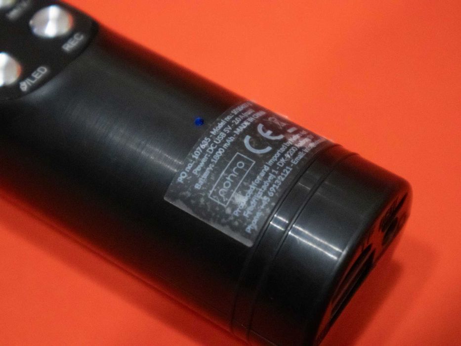Tuxun Безжичен Bluetooth Караоке Микрофон с Говорител, LED Светлини и Сменяема Батерия 18650