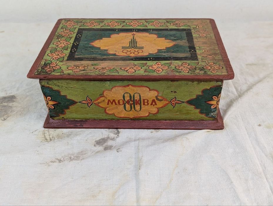 Продам шкатулку с символикой Олимпиады-80