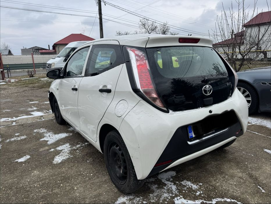 Dezmembrez Toyota Aygo 2015-2022 1.0 benzina motor 1KR