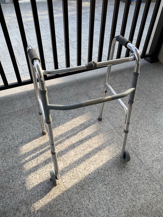 Ходунок для взрослых