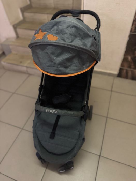 Продам прогулочную коляску