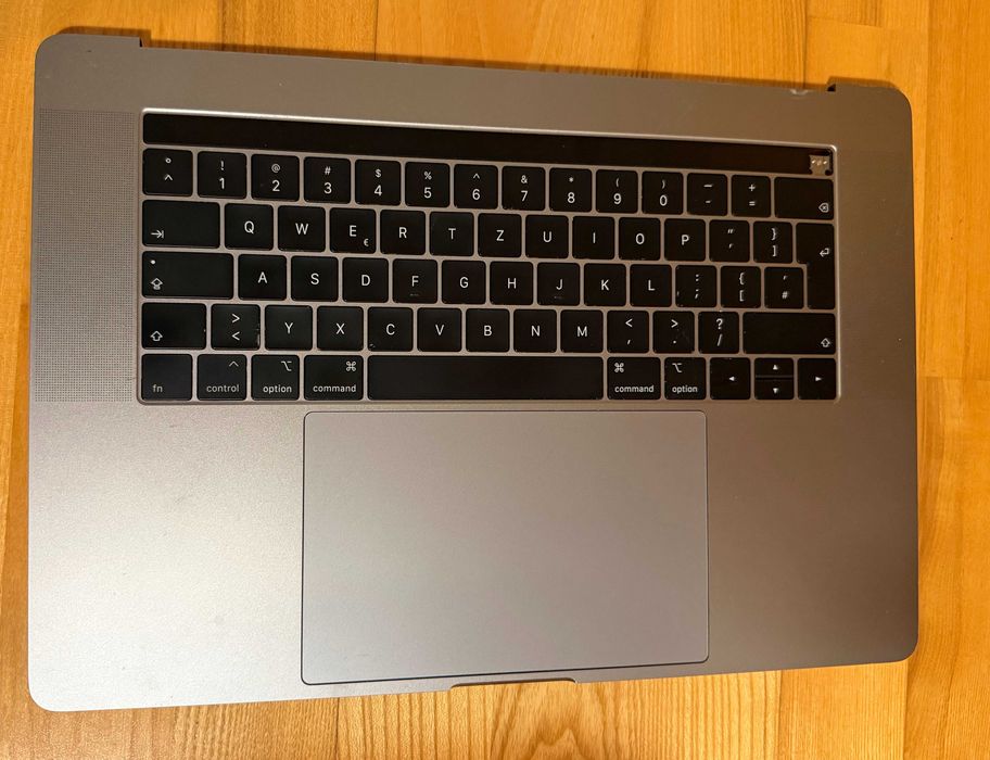 Piese din dezmembrare laptop MacBook Pro 15" A1707 space gray