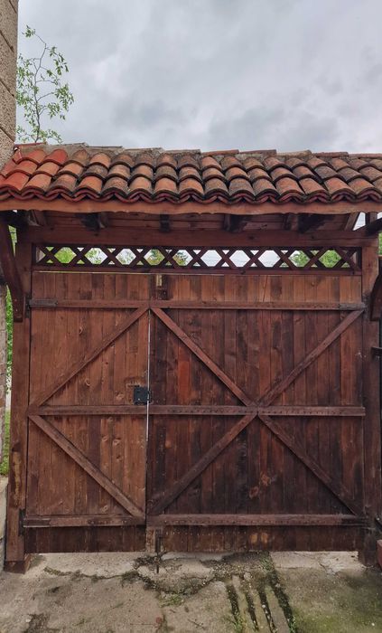 Обзаведена къща с барбекю гр. Мартен