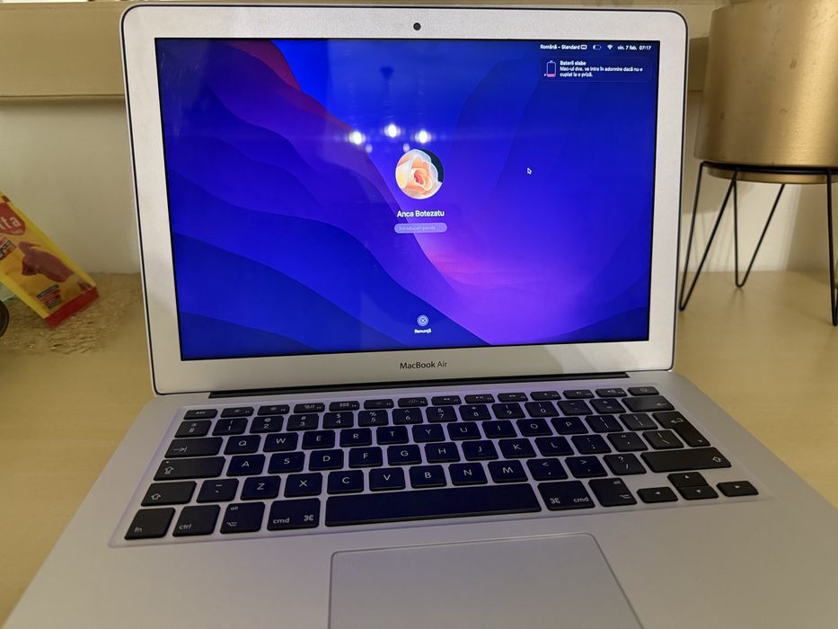 Vand laptop macbook air