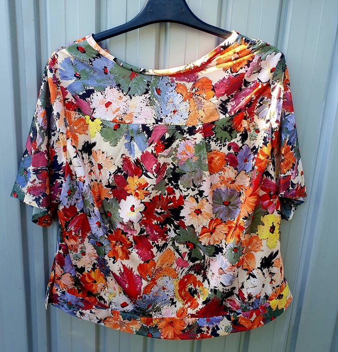 Bluza cu flori XL