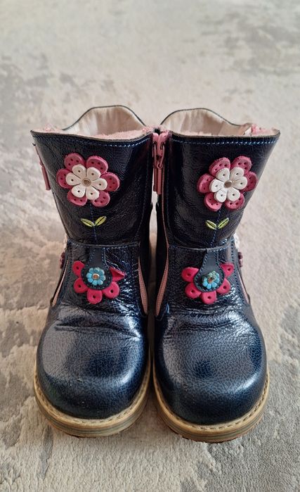 Ботинки для девочки 27размер