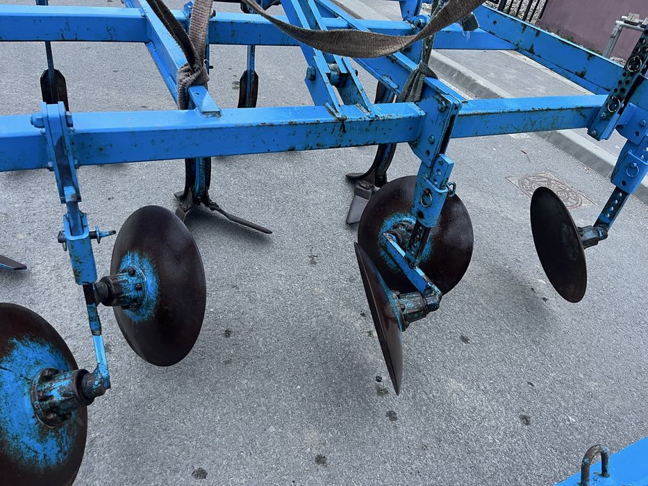 Gruber dupa tractor