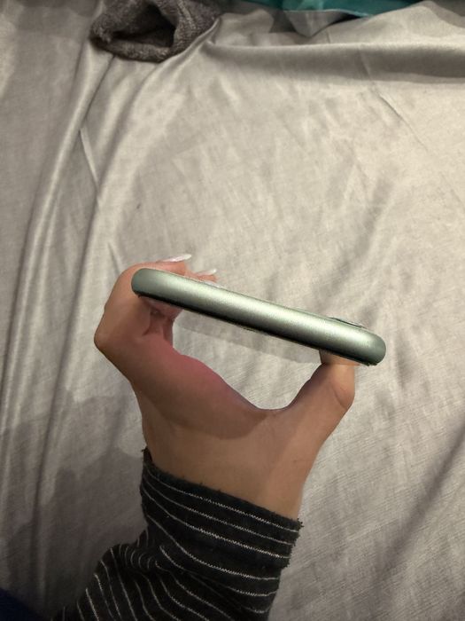 Vand iphone 11, 128GB