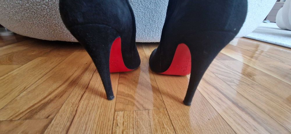 Incaltamine de iarna - Botine Louboutin