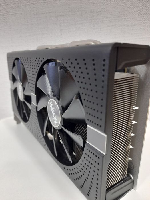 Продам видеокарту SAPPHIRE NITRO+ RX 570 8GB