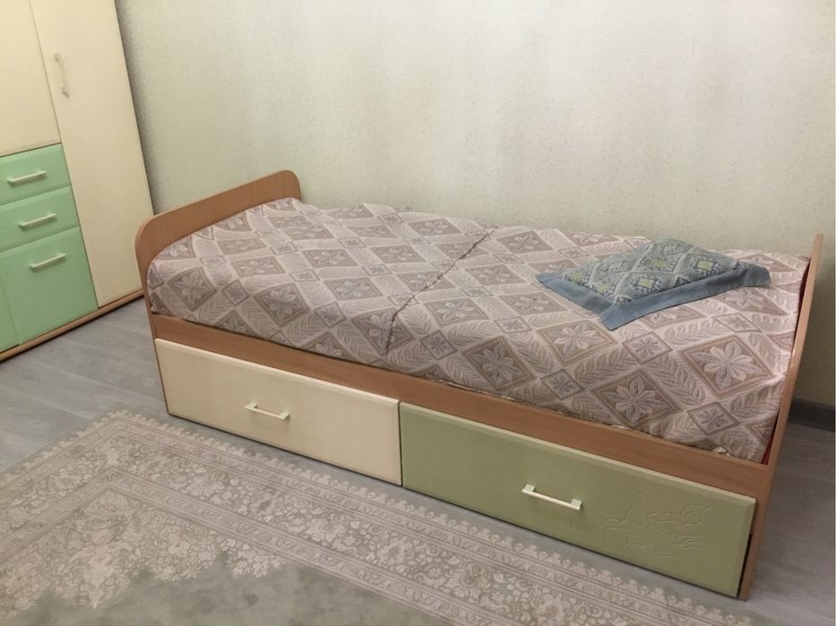 Продаю детскую мебель.