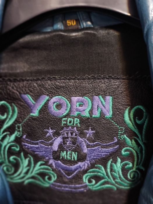 Vând geacă din piele naturala