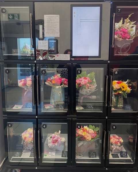 Продава се работещ вендинг бизнес за цветя