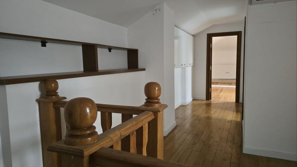 De Inchiriat  CASA / SPATIU Comercial Ultracentral 170mp