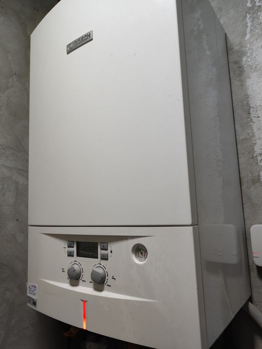 Vând centrală boss 2000w condens