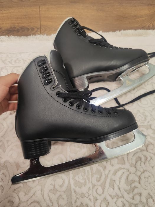Коньки для фигурного катания