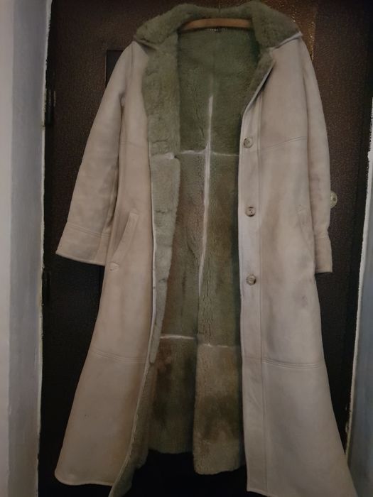 Cojoc din piele naturală 200lei mărimi diferite