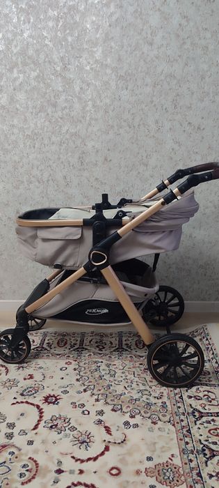 Коляска прогулочная