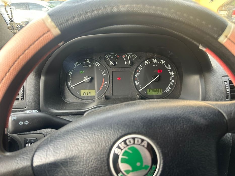 Skoda Octavia, 1.6 benzina, 275000km