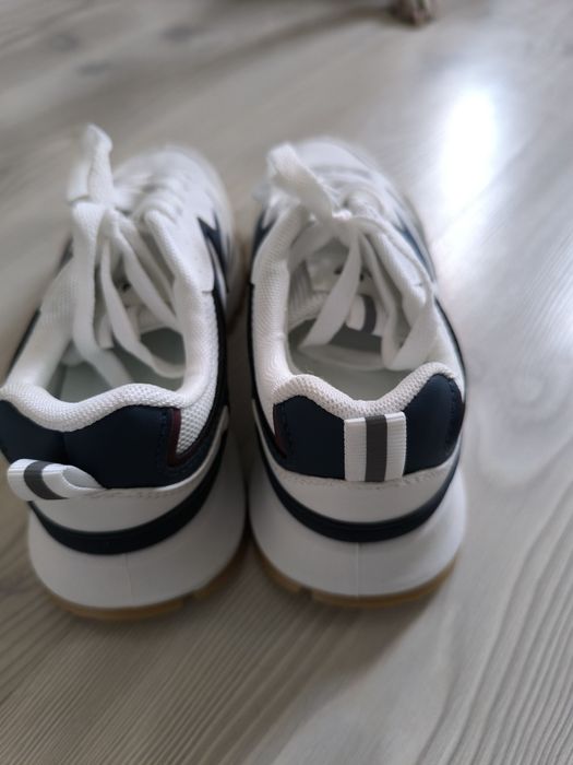 Маратонки 36 номер