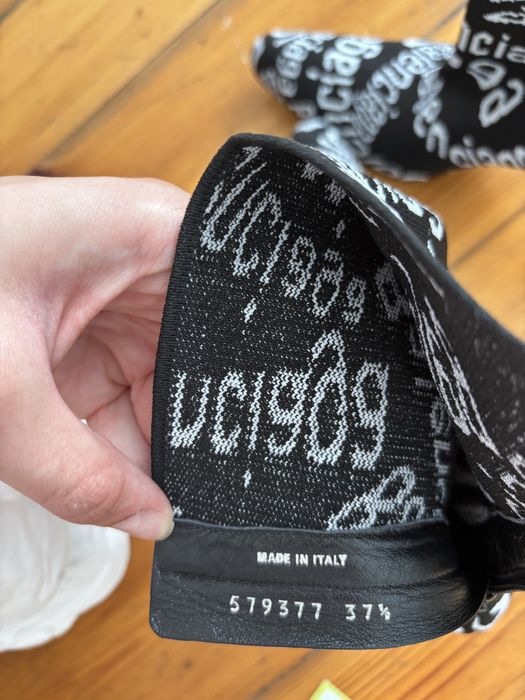 ботуши Баленсиага