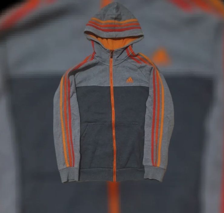 Adidas Сиучер 3 ленти като чисто нов