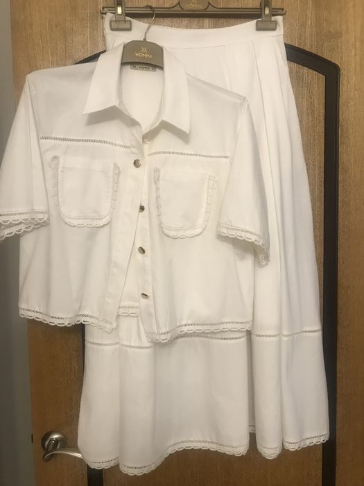 Продаю костюм жен