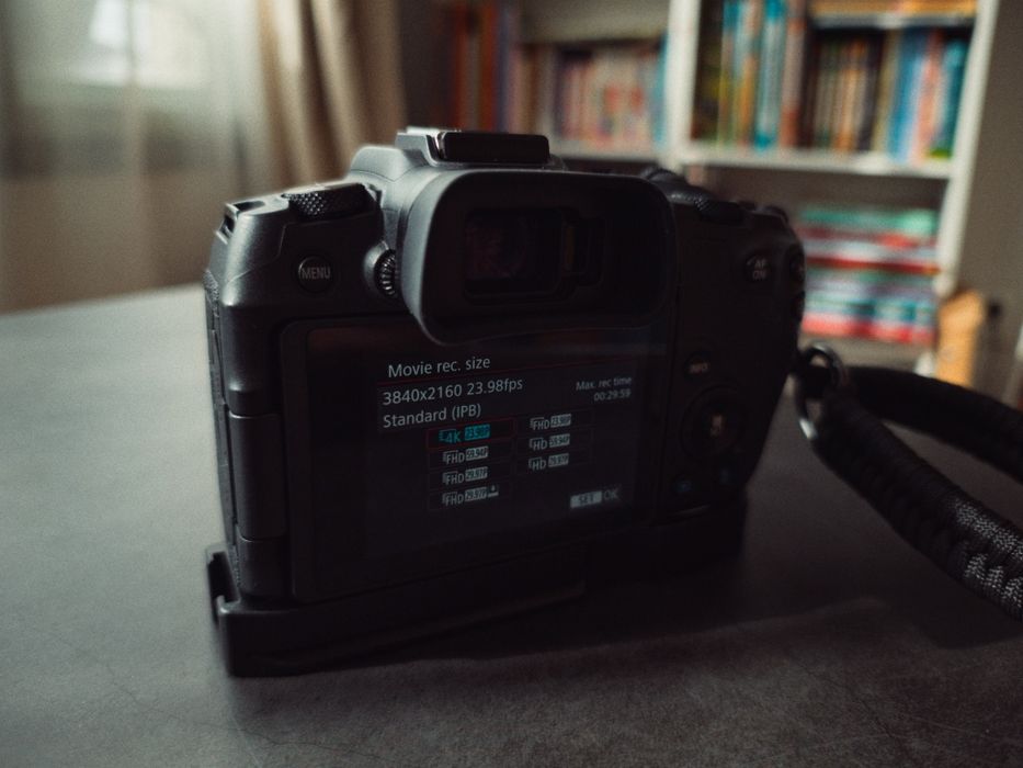 Продавам full frame тяло Canon EOS RP