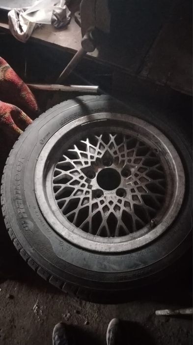 Титанки с резиной стояли на мерсе 190