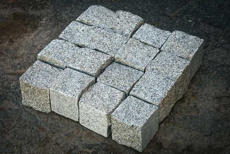 Колотая брусчатка. Гранит