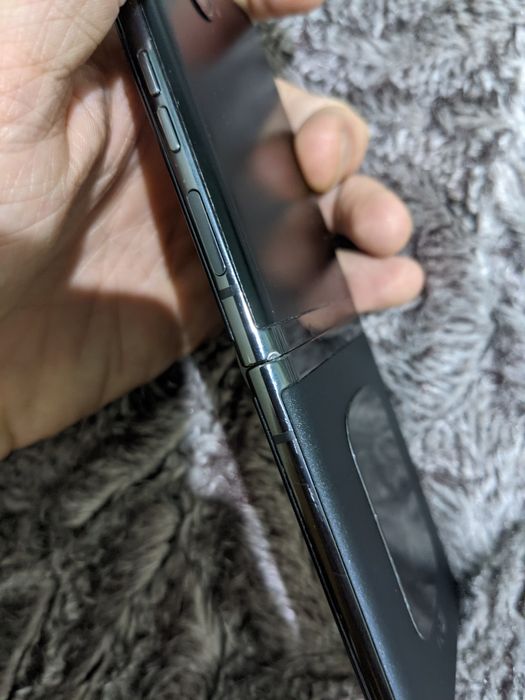 Продам телефон Motorola razr 40 ultra 12/256