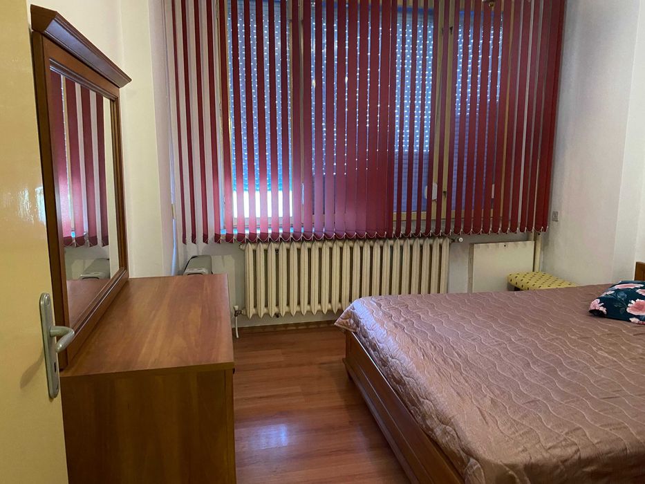 Продава се Тристаен апартамент в Ямбол, Васил Левски - 90 кв.м за 1456 €/кв.м - Снимка #6