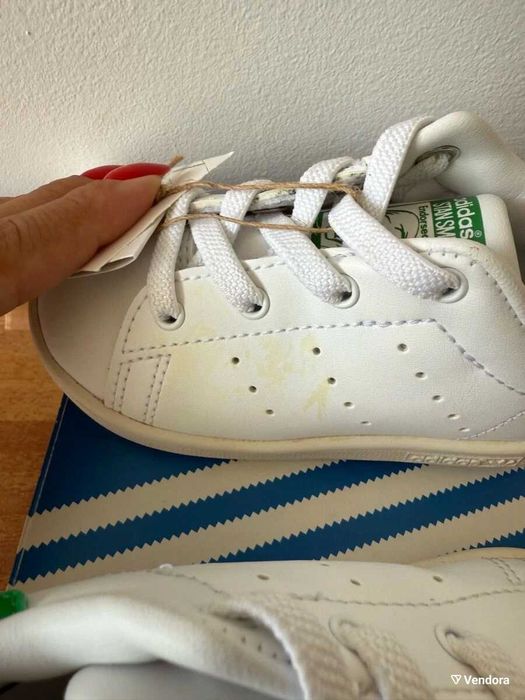 Adidas Stan Smith kid shoes size 21