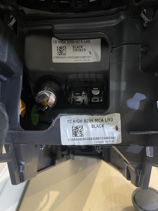 Cotiera originala Ford Fiesta