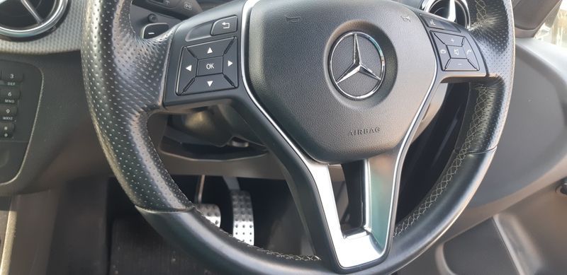 Волан с еърбег Мерцедес Б класа W246