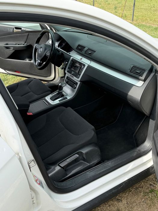 VOLKSWAGEN Passat 2010 — imagine 4