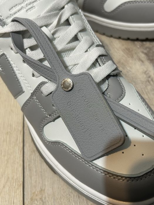 Off-White Out Of Office gri