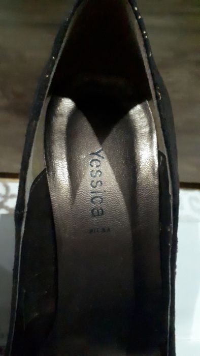 Женские туфли на шпильке