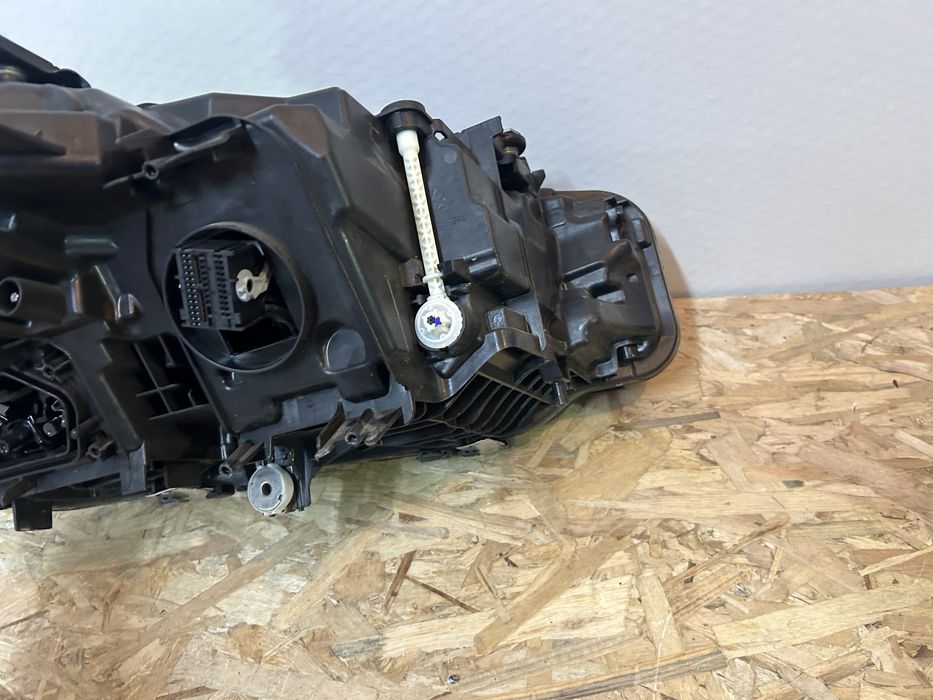 Far faruri bmw G20 G21 seria 3 LCI led stanga 2022-2024