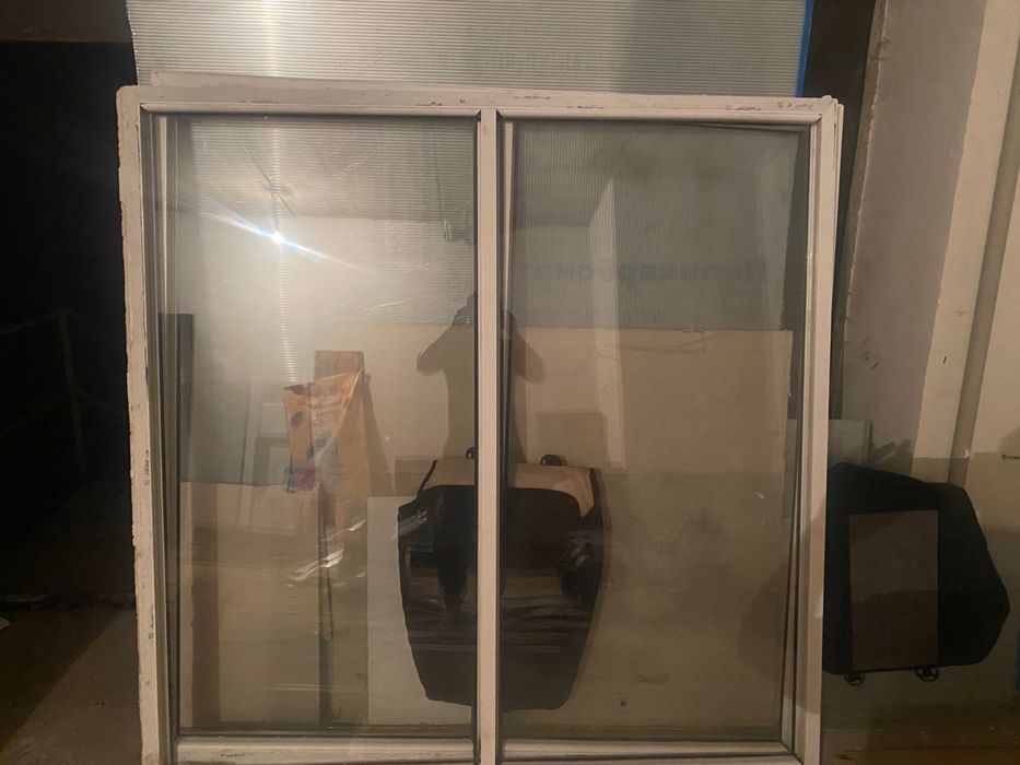 Окно 2 шт и дверь