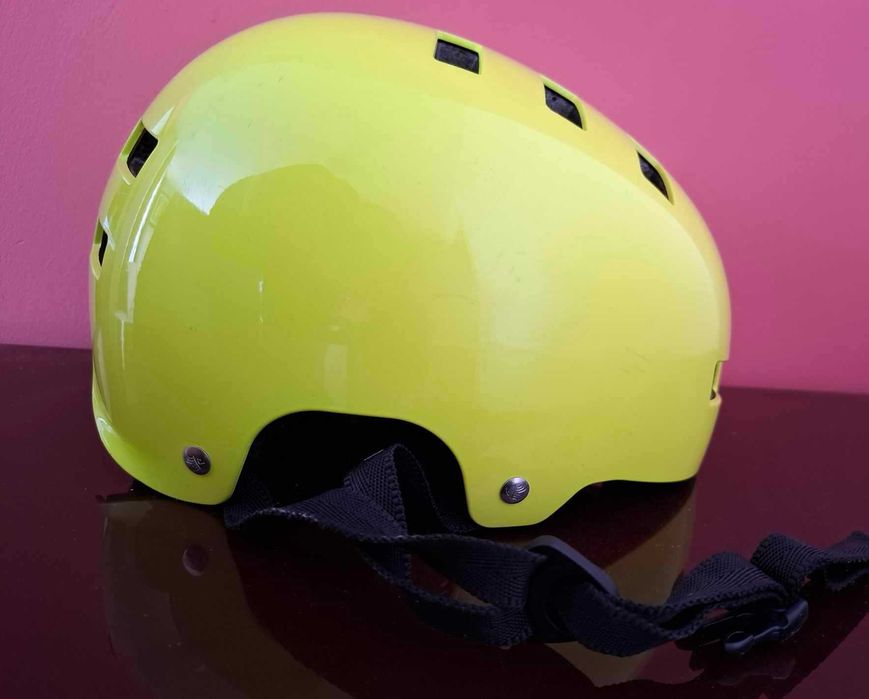 Каска Bluegrass Superbold Lime Matt М