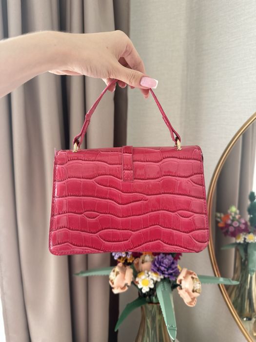 Сумка с ремешком