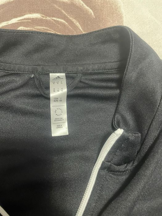 Продавам суичъри under armour и adidas