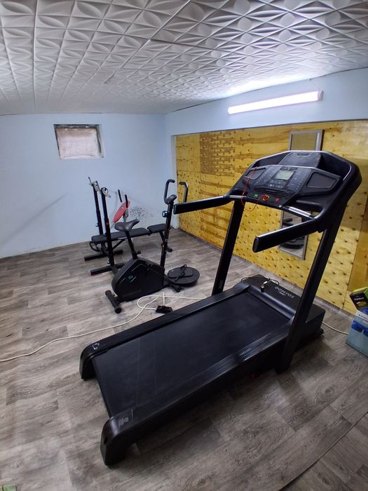 Продавам бягаща пътека 530euro
