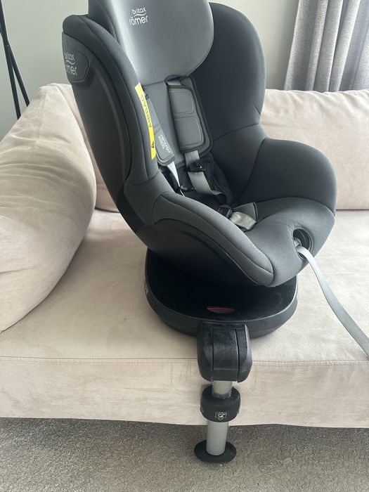 Детско столче за кола Britax Römer Dualfix 2 R (0–18 кг)