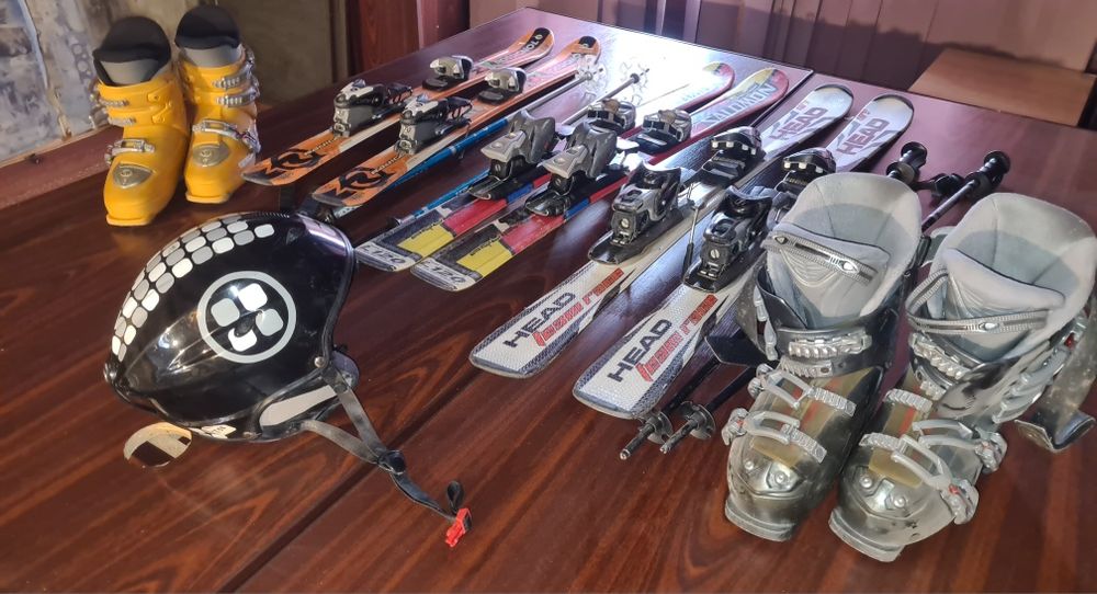 Urgent! Schiuri mărimi copii, clăpari, cască, bețe