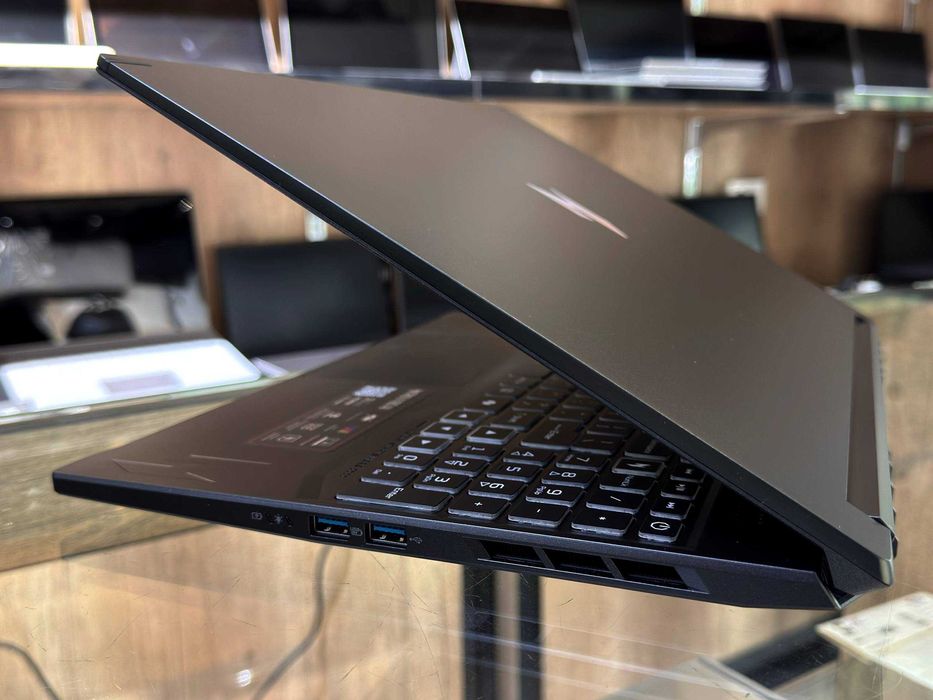 ACER NITRO V16s AI AMD Ryzen 7 260 озу16гб 1T ssd Nvidio RTX 5070