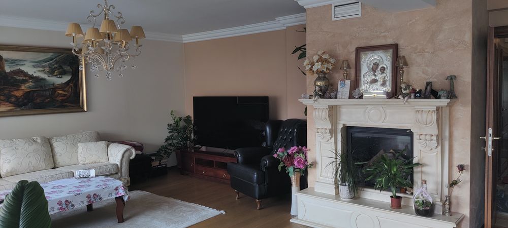 Прекрасен тристаен апартамент на метри от парк Бистрица