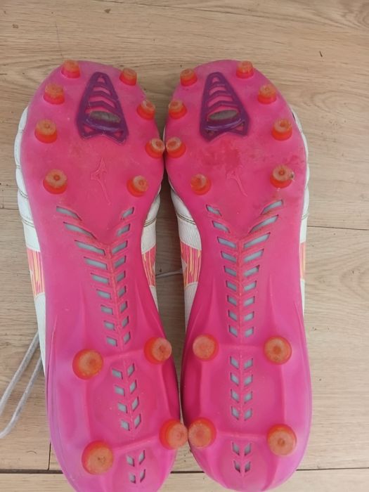 Cramping morelia neo