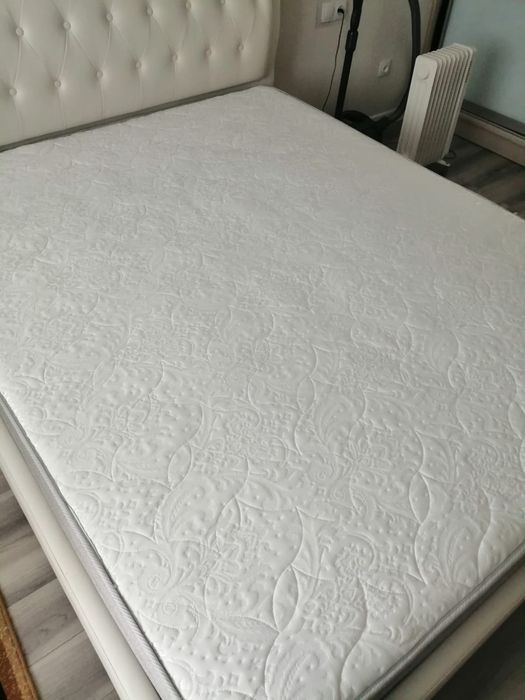 Продаю матрас.топпер.1.6*2.0